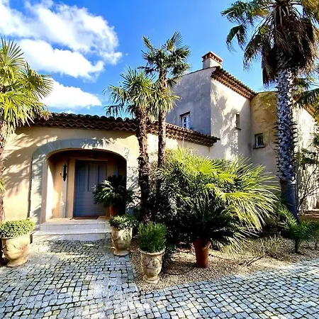 Holiday home Charming With Pool Hyeres
